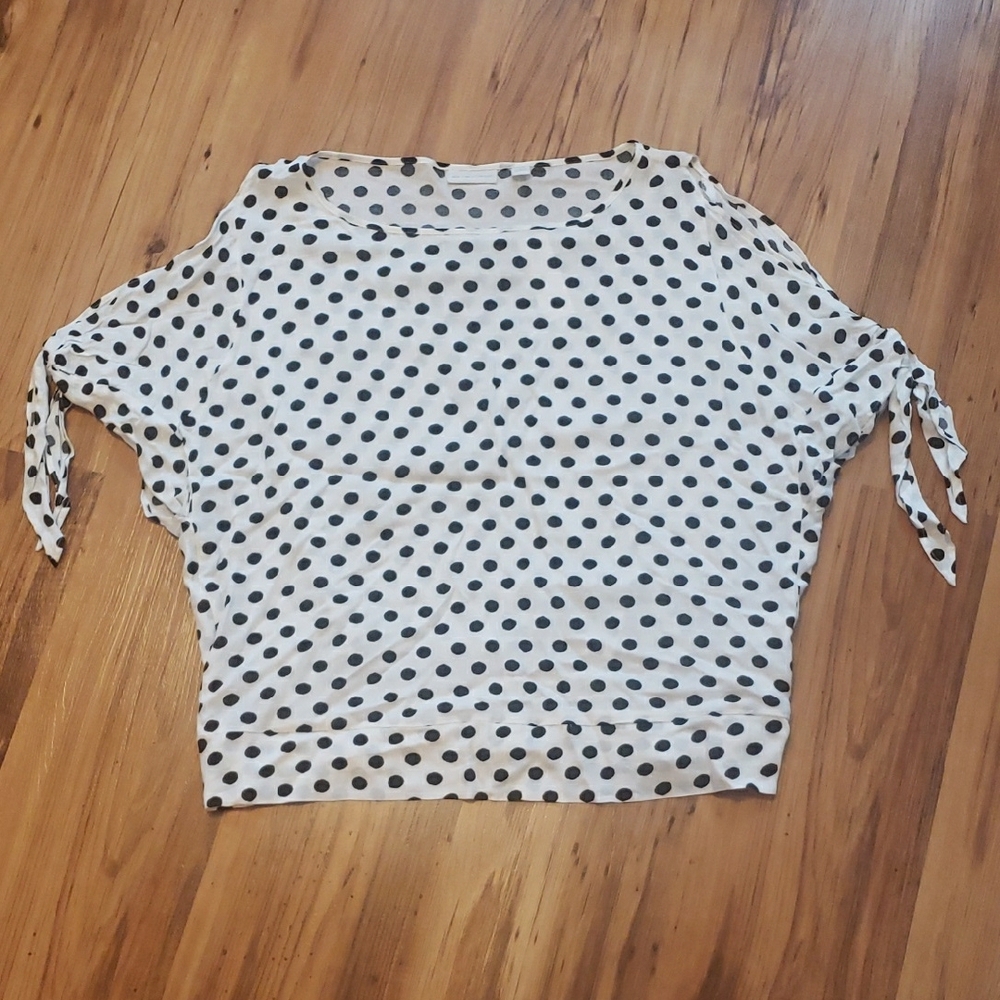 New York & Co Women's Polka Dot Cold Shoulder Top Sz L NWT